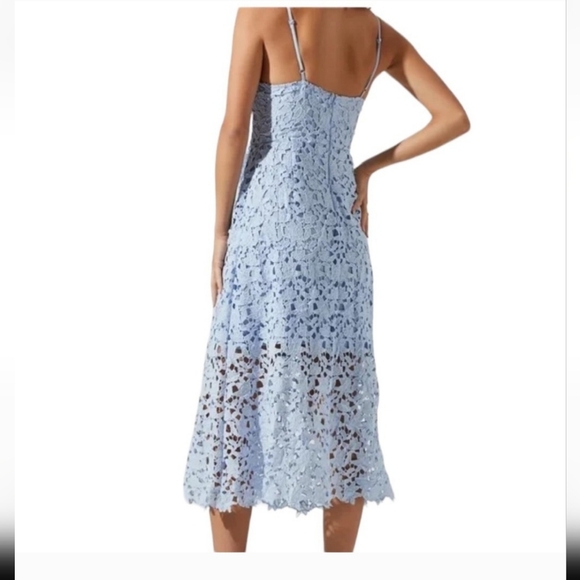 ASTR THE LABEL | Lace A-Line Midi Dress in Periwinkle, Size Small - Picture 4 of 9